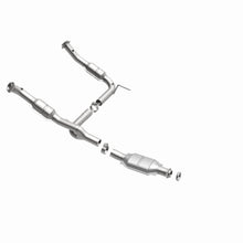 Load image into Gallery viewer, MagnaFlow Exhaust Products 458028 California CARB Direct-Fit Catalytic Converter for Select Lincoln Aviator, Mercury Mountaineer