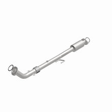 Load image into Gallery viewer, MagnaFlow Exhaust Products 5571556 California CARB Direct-Fit Catalytic Converter for Select Toyota Solara