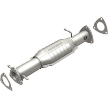 Load image into Gallery viewer, MagnaFlow Exhaust Products 93484 HM Grade Direct-Fit Catalytic Converter for Select Chevrolet S10, GMC Sonoma, Isuzu Hombre