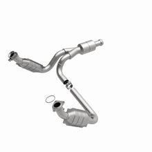 Load image into Gallery viewer, MagnaFlow Exhaust Products 5481578 California CARB Direct-Fit Catalytic Converter for Select Chevrolet Avalanche, Chevrolet Silverado 1500, Chevrolet Suburban 1500, Chevrolet Tahoe, GMC Sierra 1500, GMC Yukon, GMC Yukon XL