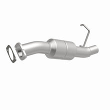 Load image into Gallery viewer, MagnaFlow Exhaust Products 23781 HM Grade Direct-Fit Catalytic Converter for Select Chevrolet Avalanche 2500, Chevrolet Silverado HD, Chevrolet Silverado HD Classic, Chevrolet Silverado Classic, Chevrolet Suburban 2500, GMC Sierra HD, GMC Sierra HD