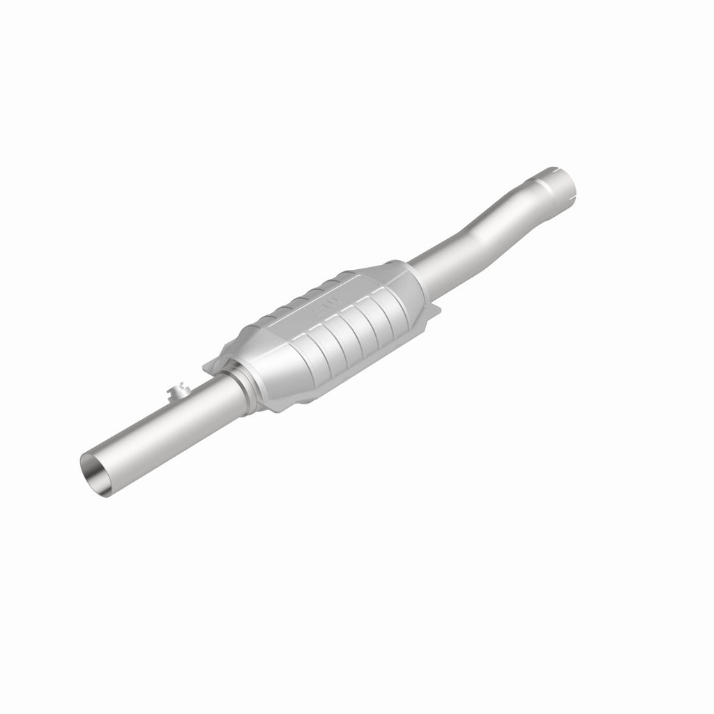 MagnaFlow Exhaust Products 49096 OEM Grade Direct-Fit Catalytic Converter for Select Jeep Grand Cherokee