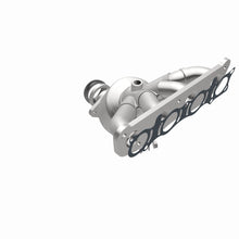 Load image into Gallery viewer, MagnaFlow Exhaust Products 5531271 California CARB Manifold Catalytic Converter for Select Nissan Sentra