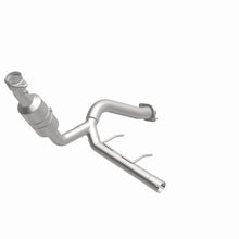 Load image into Gallery viewer, MagnaFlow Exhaust Products 52418 OEM Grade Direct-Fit Catalytic Converter for Select Ford Expedition, Ford F-150, Lincoln Navigator