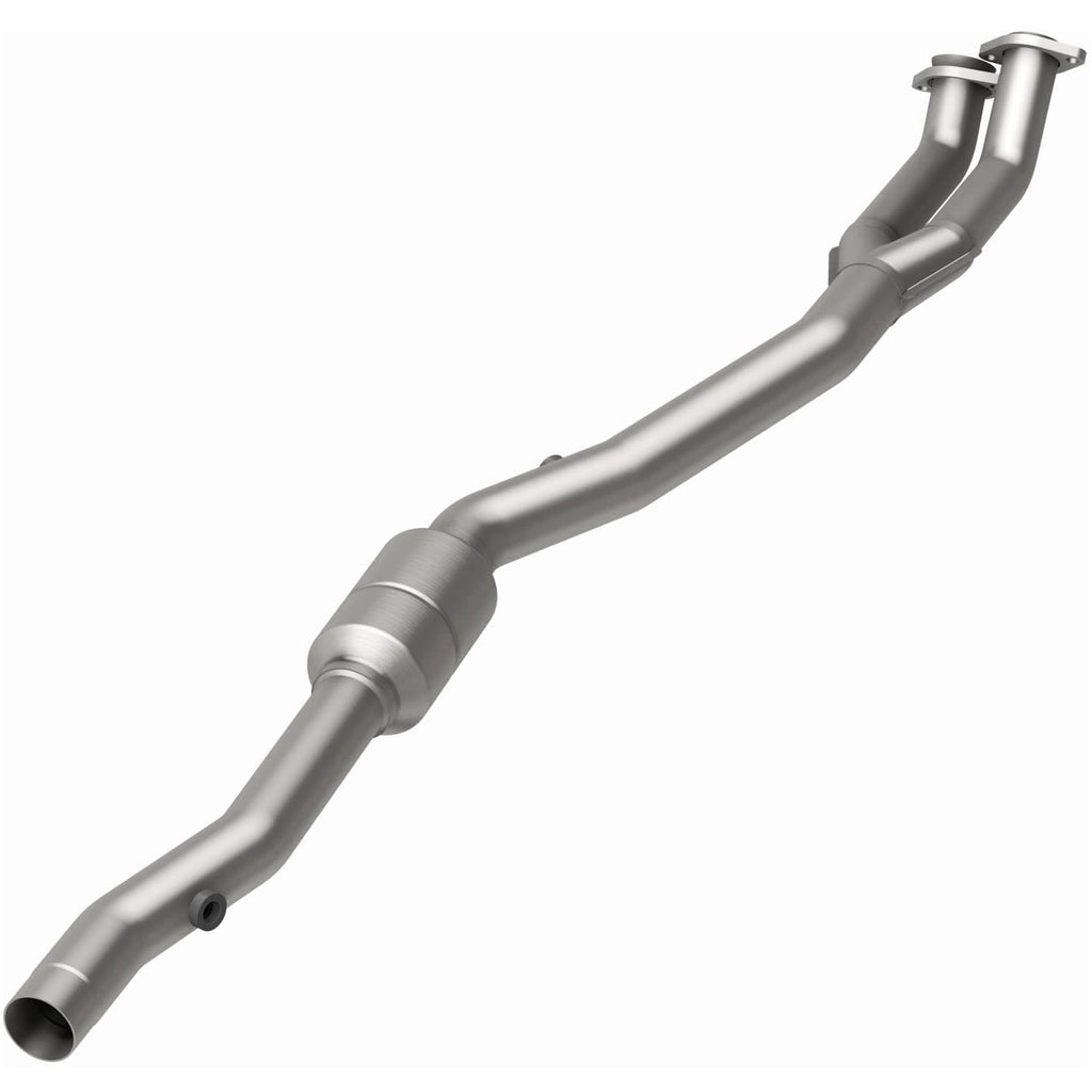MagnaFlow Exhaust Products 4481687 California CARB Direct-Fit Catalytic Converter for Select BMW 840Ci