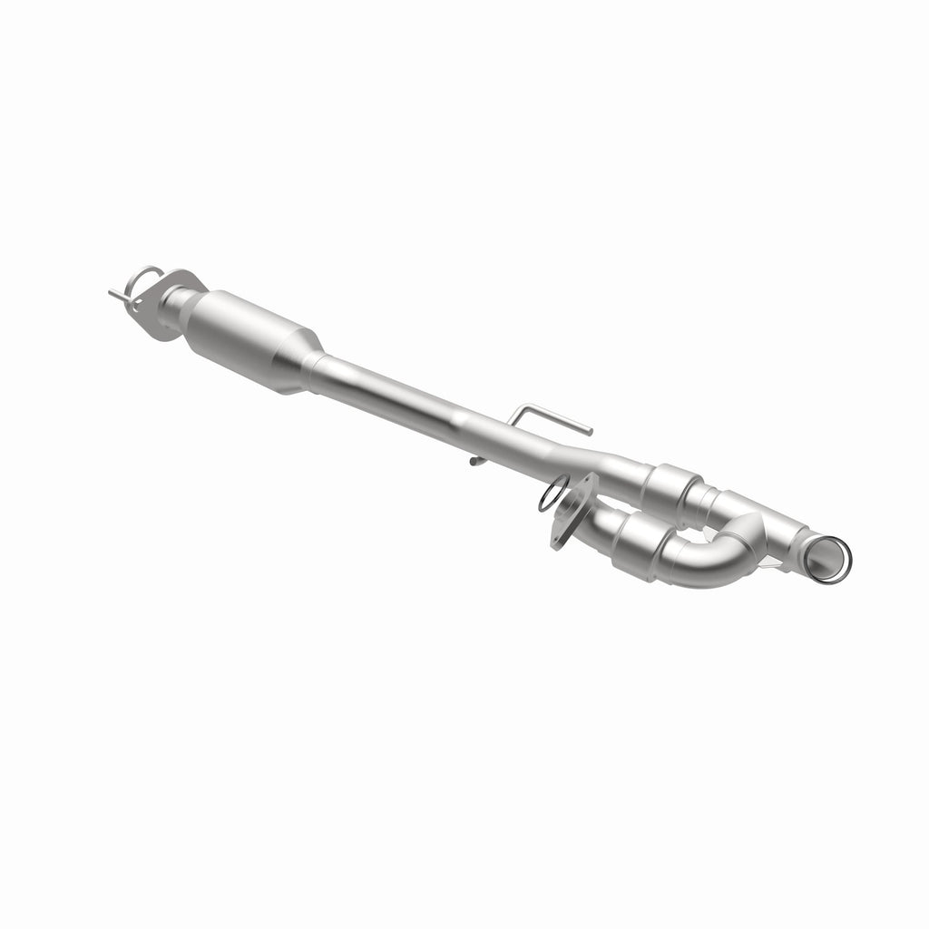 MagnaFlow Exhaust Products 52702 OEM Grade Direct-Fit Catalytic Converter for Select Nissan Quest