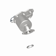 Load image into Gallery viewer, MagnaFlow Exhaust Products 52580 OEM Grade Manifold Catalytic Converter for Select Toyota Avalon, Toyota Venza