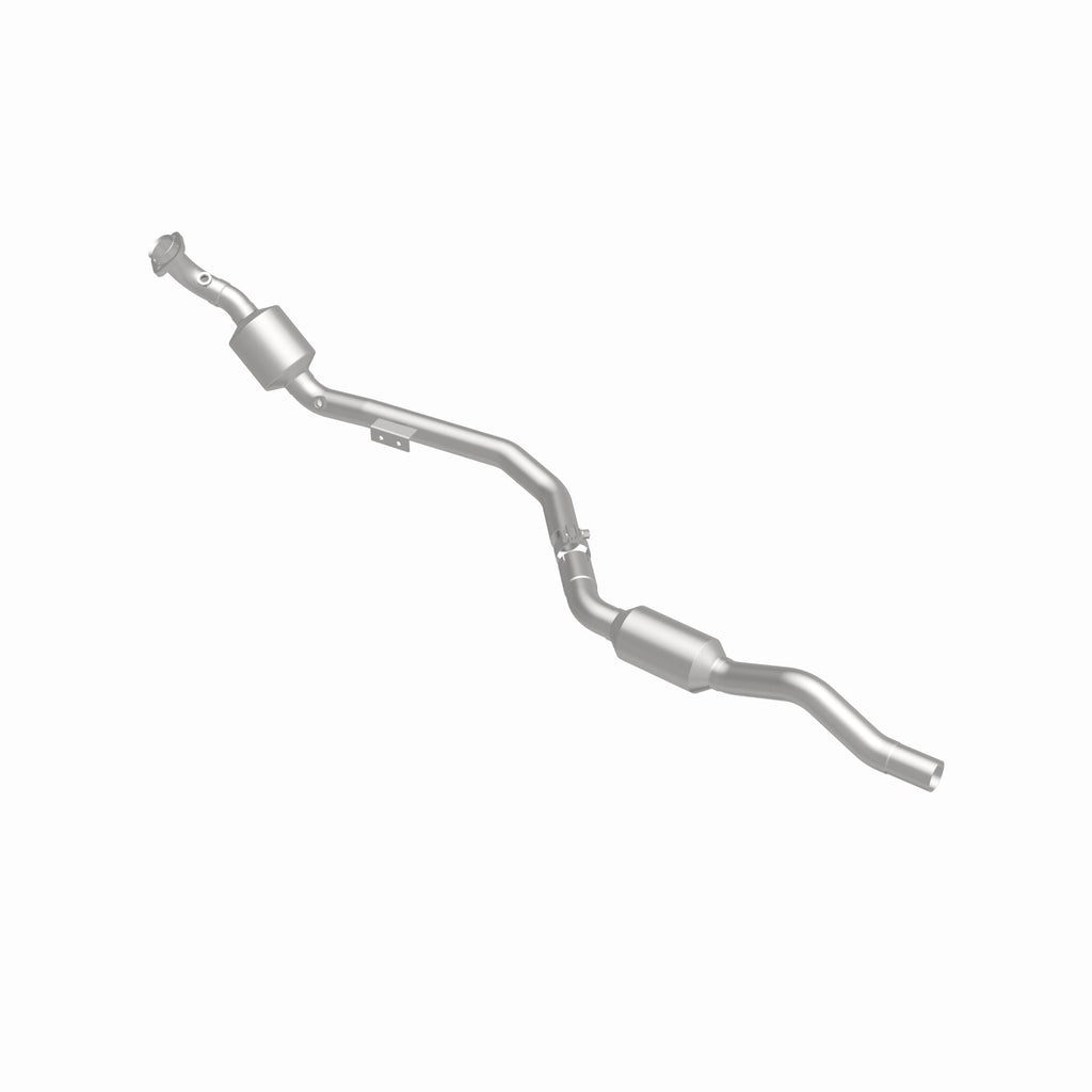 MagnaFlow Exhaust Products 51645 OEM Grade Direct-Fit Catalytic Converter for Select Mercedes-Benz E350