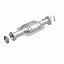 Load image into Gallery viewer, MagnaFlow Exhaust Products 27401 HM Grade Direct-Fit Catalytic Converter for Select Honda Odyssey