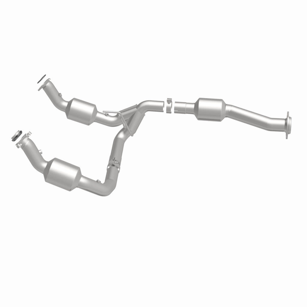 MagnaFlow Exhaust Products 280745 OEM Grade Direct-Fit Catalytic Converter for Select Chevrolet Silverado HD, Chevrolet Silverado HD, GMC Sierra HD, GMC Sierra HD