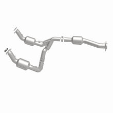 Load image into Gallery viewer, MagnaFlow Exhaust Products 280745 OEM Grade Direct-Fit Catalytic Converter for Select Chevrolet Silverado HD, Chevrolet Silverado HD, GMC Sierra HD, GMC Sierra HD