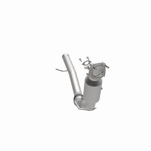 Load image into Gallery viewer, MagnaFlow Exhaust Products 21-958 OEM Grade Direct-Fit Catalytic Converter for Select Jeep Wrangler