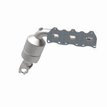 Load image into Gallery viewer, MagnaFlow Exhaust Products 51254 OEM Grade Manifold Catalytic Converter for Select Suzuki Grand Vitara, Suzuki XL-7