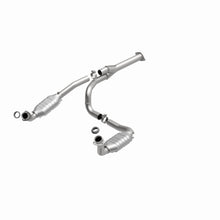 Load image into Gallery viewer, MagnaFlow Exhaust Products 51510 OEM Grade Direct-Fit Catalytic Converter for Select Chevrolet Express 1500, GMC Savana