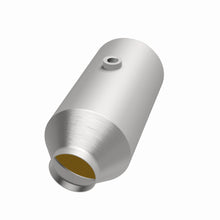 Load image into Gallery viewer, MagnaFlow Exhaust Products 51366 OEM Grade Universal Catalytic Converter for Select Cadillac Escalade, Cadillac Escalade ESV, Chevrolet Silverado 1500, Chevrolet Silverado LTD, Chevrolet Suburban, Chevrolet Tahoe, Ford E-250, Ford E-350 Super Duty, Ford