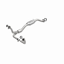 Load image into Gallery viewer, MagnaFlow Exhaust Products 24898 HM Grade Direct-Fit Catalytic Converter for Select Chevrolet Blazer