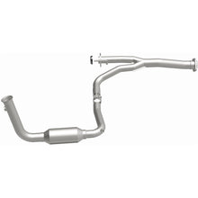 Load image into Gallery viewer, MagnaFlow Exhaust Products 4551582 California CARB Direct-Fit Catalytic Converter for Select Jeep Liberty