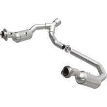 Load image into Gallery viewer, MagnaFlow Exhaust Products 5551291 California CARB Direct-Fit Catalytic Converter for Select Dodge Ram