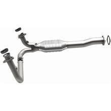 Load image into Gallery viewer, MagnaFlow Exhaust Products 4451457 California CARB Direct-Fit Catalytic Converter for Select Chevrolet C1500, Chevrolet C2500, Chevrolet K1500, Chevrolet K2500, GMC C1500, GMC C2500, GMC K1500, GMC K2500