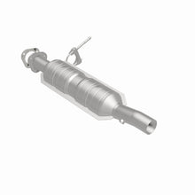 Load image into Gallery viewer, MagnaFlow Exhaust Products 52228 OEM Grade Direct-Fit Catalytic Converter for Select Ford E-350 Super Duty, Ford E-450 Super Duty, Ford F-250, Ford F-250 Super Duty, Ford F-350 Super Duty, Ford F-450 Super Duty, Ford F-550 Super Duty