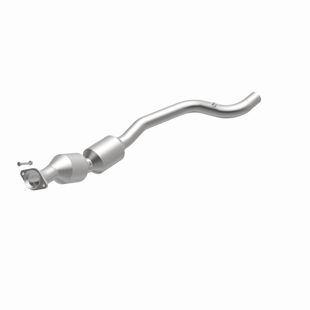 MagnaFlow Exhaust Products 21-536 OEM Grade Direct-Fit Catalytic Converter for Select Land Rover Range Rover, Land Rover Range Rover Sport