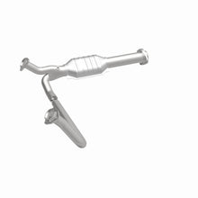 Load image into Gallery viewer, MagnaFlow Exhaust Products 3391482 California CARB Direct-Fit Catalytic Converter for Select Chevrolet G10, Chevrolet G20, Chevrolet G30, GMC G1500, GMC G2500, GMC G3500