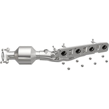 Load image into Gallery viewer, MagnaFlow Exhaust Products 290034 OEM Grade Manifold Catalytic Converter for Select INFINITI QX80, Nissan Armada, Nissan NV2500, Nissan NV3500, Nissan TITAN, Nissan TITAN XD