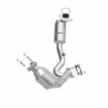 Load image into Gallery viewer, MagnaFlow Exhaust Products 444226 California CARB Direct-Fit Catalytic Converter for Select Ford Taurus, Mercury Sable