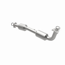 Load image into Gallery viewer, MagnaFlow Exhaust Products 5582626 California CARB Direct-Fit Catalytic Converter for Select Toyota Sequoia, Toyota Tundra