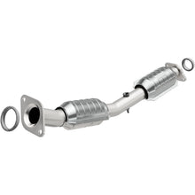Load image into Gallery viewer, MagnaFlow Exhaust Products 551833 California CARB Direct-Fit Catalytic Converter for Select Nissan Versa