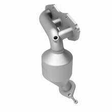 Load image into Gallery viewer, MagnaFlow Exhaust Products 51250 OEM Grade Manifold Catalytic Converter for Select Lexus RX350, Toyota Highlander, Toyota RAV4, Toyota Sienna