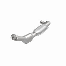 Load image into Gallery viewer, MagnaFlow Exhaust Products 49429 OEM Grade Direct-Fit Catalytic Converter for Select Ford E-150, Ford E-150 Club Wagon, Ford E-150 Econoline, Ford E-150 Econoline Club Wagon, Ford E-250, Ford E-250 Econoline