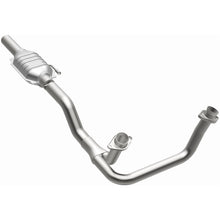 Load image into Gallery viewer, MagnaFlow Exhaust Products 93316 Standard Grade Direct-Fit Catalytic Converter for Select Ford E-150 Econoline, Ford E-150 Econoline Club Wagon, Ford E-250 Econoline, Ford E-250 Econoline Club Wagon, Ford E-350 Econoline, Ford E-350 Econoline Club Wagon