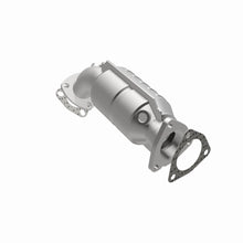 Load image into Gallery viewer, MagnaFlow Exhaust Products 22960 HM Grade Direct-Fit Catalytic Converter for Select Audi A4, Audi A4 Quattro, Volkswagen Passat