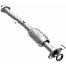 Load image into Gallery viewer, MagnaFlow Exhaust Products 441020 California CARB Direct-Fit Catalytic Converter for Select Chevrolet Tracker, Suzuki Vitara