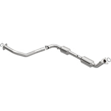 Load image into Gallery viewer, MagnaFlow Exhaust Products 5582935 California CARB Direct-Fit Catalytic Converter for Select Toyota Tundra