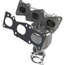 Load image into Gallery viewer, MagnaFlow Exhaust Products 5531089 California CARB Manifold Catalytic Converter for Select Hyundai Santa Fe, Kia Sorento