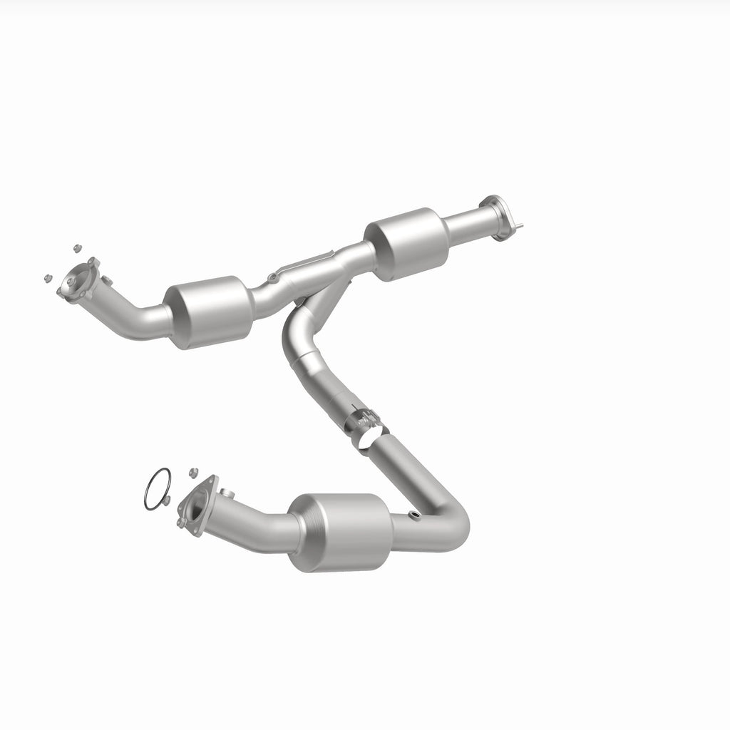 MagnaFlow Exhaust Products 280210 OEM Grade Direct-Fit Catalytic Converter for Select Chevrolet Express 2500, Chevrolet Express 3500, GMC Savana 2500, GMC Savana