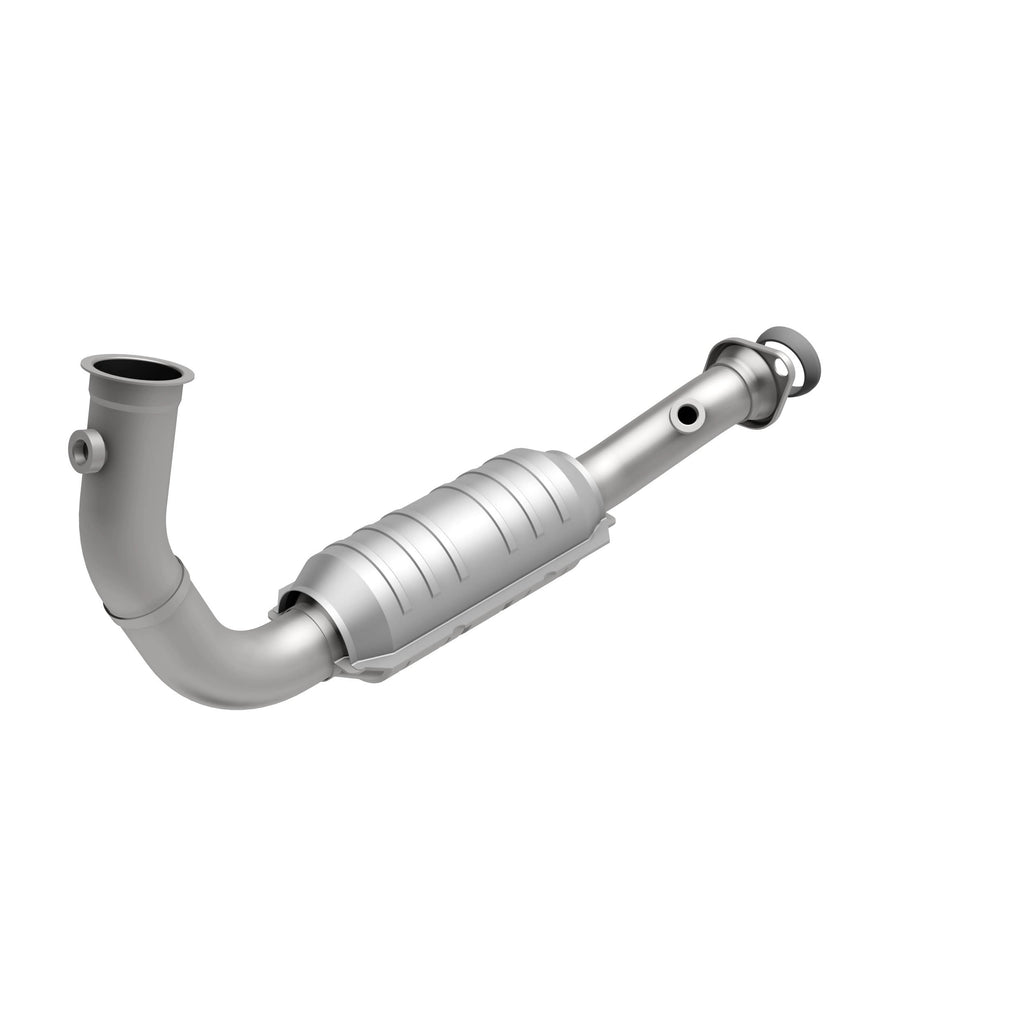 MagnaFlow Exhaust Products 49583 OEM Grade Direct-Fit Catalytic Converter for Select Jeep Liberty