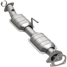 Load image into Gallery viewer, MagnaFlow Exhaust Products 447235 California CARB Direct-Fit Catalytic Converter for Select Ford Ranger, Mazda B3000, Mazda B4000