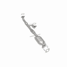 Load image into Gallery viewer, MagnaFlow Exhaust Products 24395 HM Grade Direct-Fit Catalytic Converter for Select Hyundai XG350, Kia Amanti