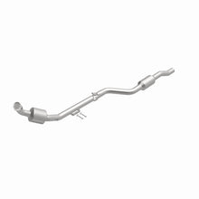 Load image into Gallery viewer, MagnaFlow Exhaust Products 551642 California CARB Direct-Fit Catalytic Converter for Select Mercedes-Benz CLS500, Mercedes-Benz E500