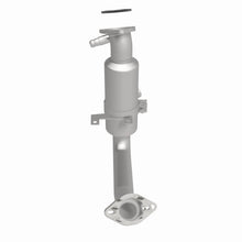 Load image into Gallery viewer, MagnaFlow Exhaust Products 25202 HM Grade Direct-Fit Catalytic Converter for Select Ford Focus