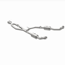 Load image into Gallery viewer, MagnaFlow Exhaust Products 280248 OEM Grade Direct-Fit Catalytic Converter for Select Ford Transit-150, Ford Transit-250, Ford Transit-350, Ford Transit-350 HD
