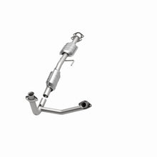 Load image into Gallery viewer, MagnaFlow Exhaust Products 447250 California CARB Direct-Fit Catalytic Converter for Select Ford Aerostar