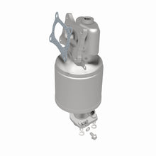 Load image into Gallery viewer, MagnaFlow Exhaust Products 5631898 California CARB Manifold Catalytic Converter for Select Honda Accord
