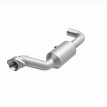 Load image into Gallery viewer, MagnaFlow Exhaust Products 280218 OEM Grade Direct-Fit Catalytic Converter for Select Ford Expedition, Lincoln Navigator