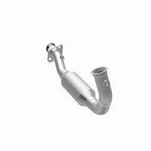 Load image into Gallery viewer, MagnaFlow Exhaust Products 5451583 California CARB Direct-Fit Catalytic Converter for Select Jeep Liberty