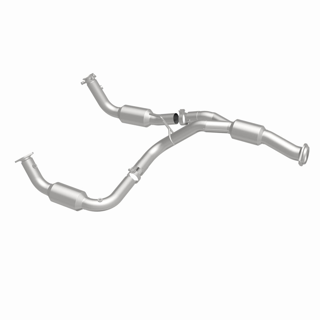 MagnaFlow Exhaust Products 5582113 California CARB Direct-Fit Catalytic Converter for Select Chevrolet Express 2500, Chevrolet Express 3500, GMC Savana 2500, GMC Savana