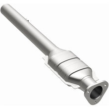Load image into Gallery viewer, MagnaFlow Exhaust Products 23204 HM Grade Direct-Fit Catalytic Converter for Select Ford E-250 Econoline, Ford E-450 Econoline Super Duty, Ford Econoline Super Duty